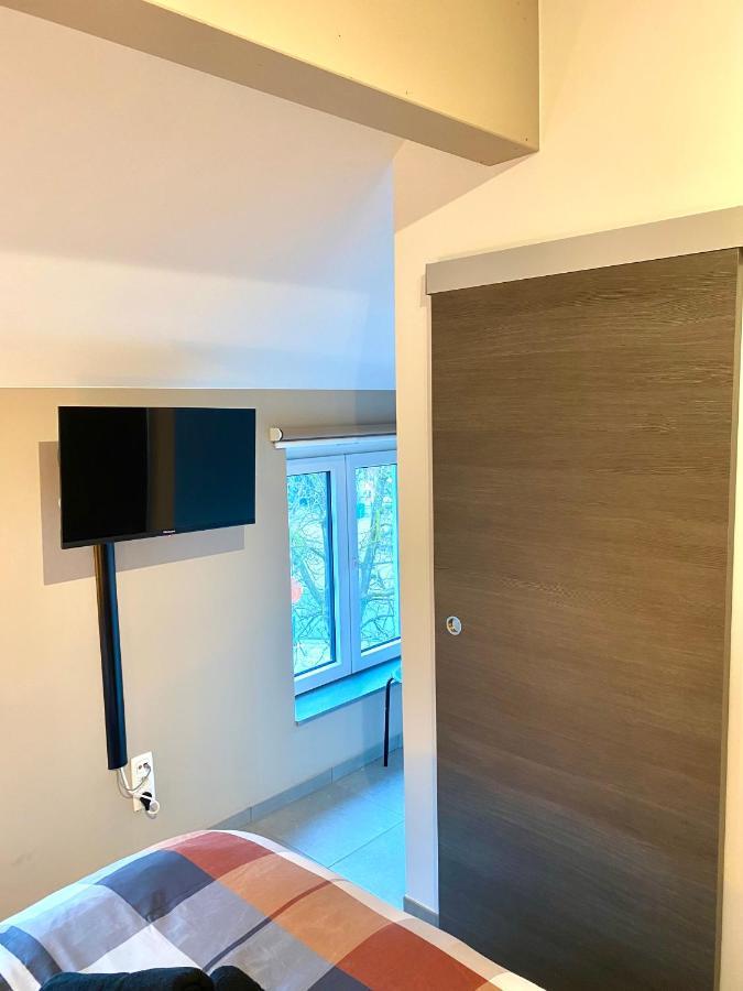 Ciney - Le Nid Du Clocher Esterno foto